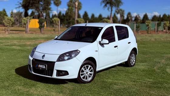 RENAULT SANDERO 1.0 EXPRESSION 16V FLEX 4P MANUAL RENAULT SANDERO 1.0 EXPRESSION 16V FLEX 4P MANUAL